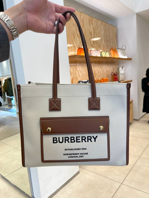 Burberry 英國代購 vs 香港門市|2026 年最新真實差價比較 - LONDONKELLY 英國名牌代購