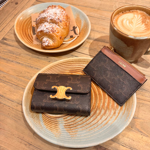 محفظة سيلين المدمجة مع عملة تريومف | محفظة سيلين مع حامل بطاقات (زهرة قديمة)