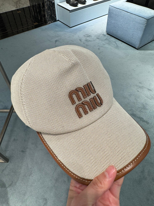 قبعة بيسبول من القماش والجلد من MIU MIU | قبعة بيسبول من Miu Miu (بيج)