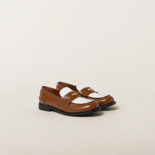 حذاء لوفر جلدي من ميو ميو | حذاء لوفر ميو ميو (متعدد الألوان)