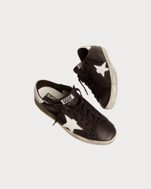 GOLDEN GOOSE Women's Super - Star in black leather with white leather star and heel tab | 黃金鵝 女款 Super - Star 黑色皮革款,搭配白色皮革星星與後跟標籤(黑色) - LondonKelly 英國名牌代購