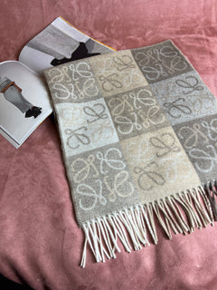 Loewe Anagram Scarf | 羅意威 經典頸巾 (多色) - LondonKelly 英國名牌代購