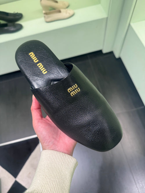MIU MIU Leather Slippers(Black)