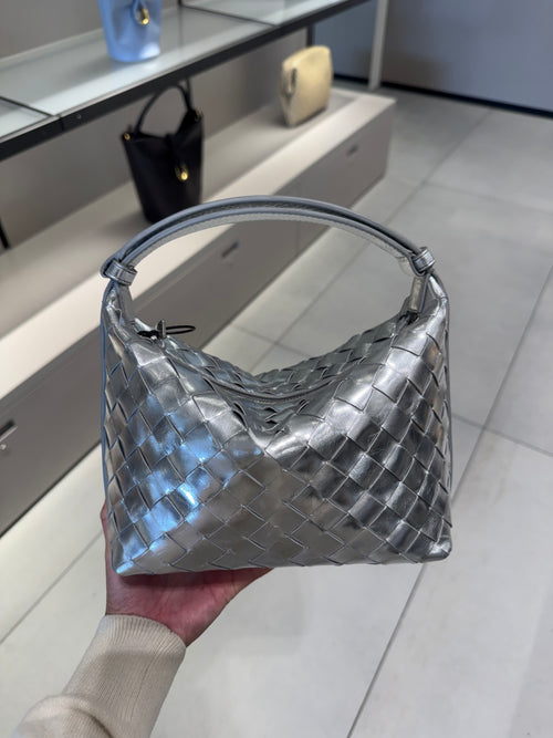 BOTTEGA VENETA BV Wallace Shoulder Bag(Mini/Silver)