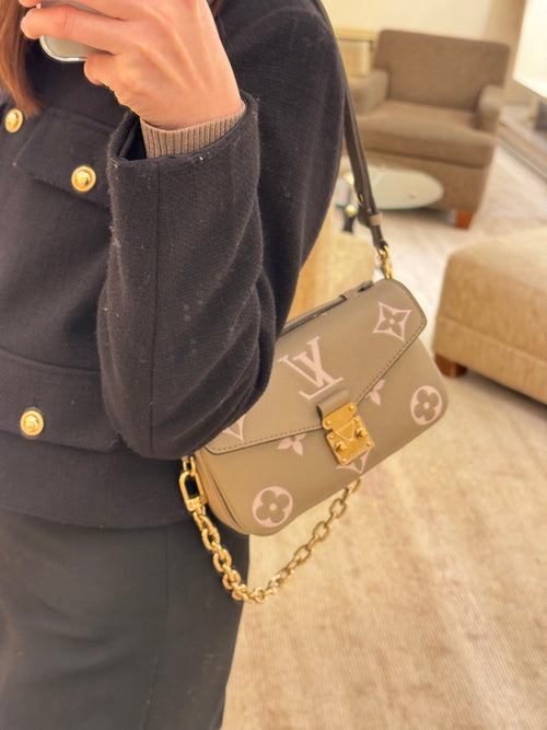 حقيبة لويس فويتون M23081 Pochette Métis East West | حقيبة لويس فيتون (متعددة الألوان)