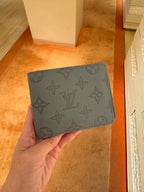 LOUIS VUITTON M81383 Men's PF. Multiple Wallet | Louis Vuitton men's wallet (grey) 