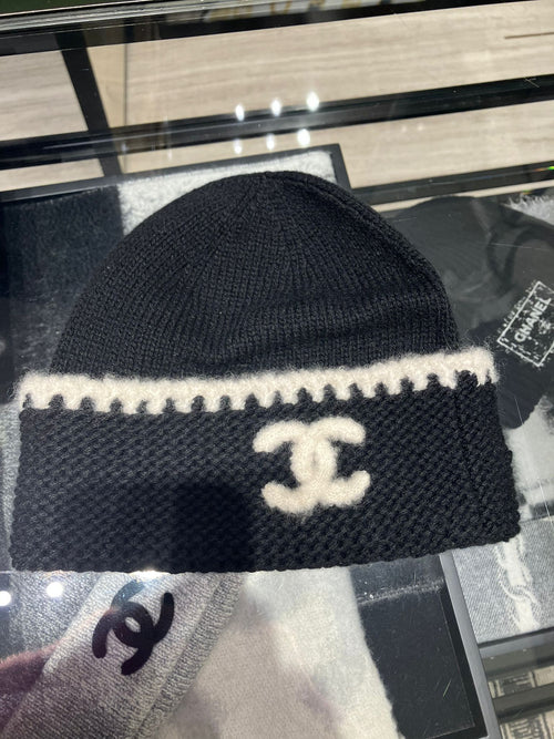 CHANEL AA9203 Black and White Beanie | 香奈兒 冷帽 (黑白色) - LondonKelly 英國名牌代購