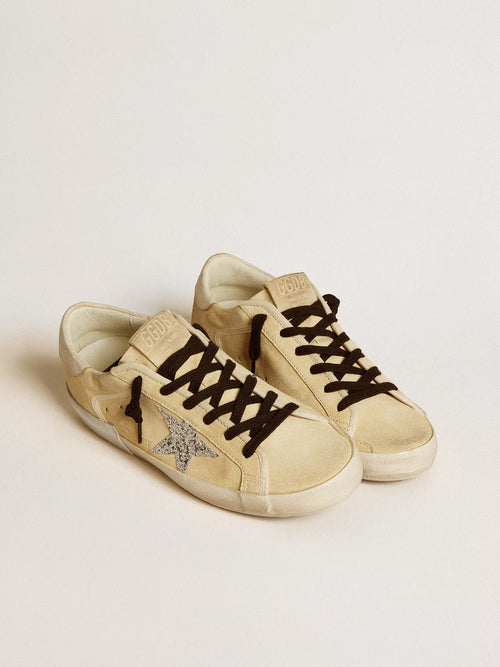 GOLDEN GOOSE Women's Super - Star LTD in suede with glitter star and leather heel tab | 黃金鵝 女款 Super - Star LTD 採用麂皮材質，搭配亮片星星與皮革後跟（米色） - LondonKelly 英國名牌代購