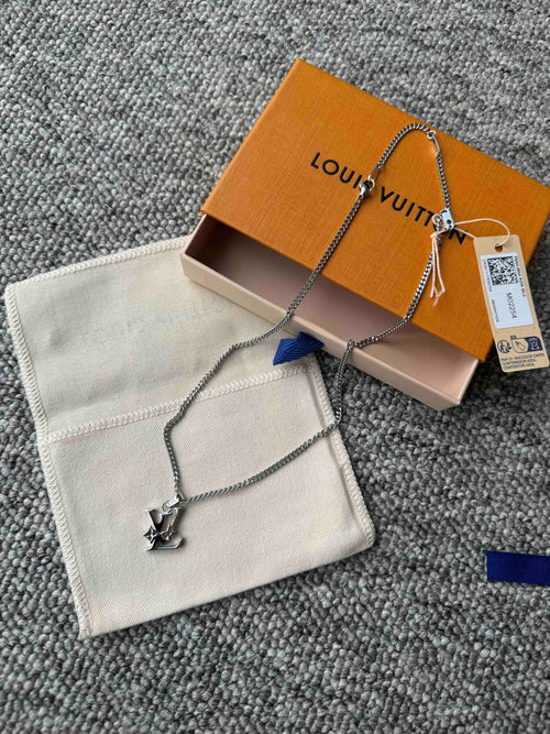 LOUIS VUITTON M02254 (M) Monogram Row Pendant(Silver) - LONDONKELLY 英國名牌代購